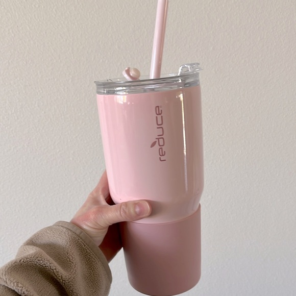 Reduce pink 34 oz tumbler - Picture 1 of 3